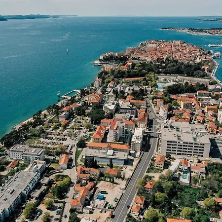 Bellamare Zára