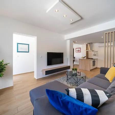 Bellamare Apartment *