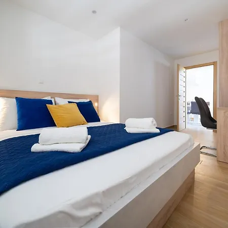 Bellamare アパート ザダル