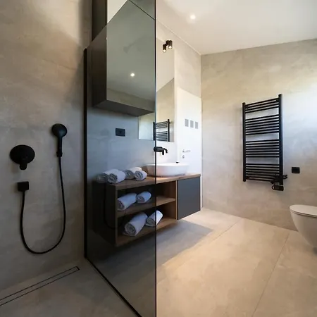 Bellamare Apartment *