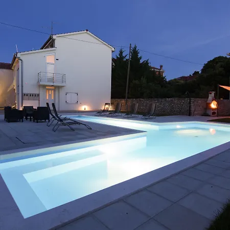 Bellamare Apartment *